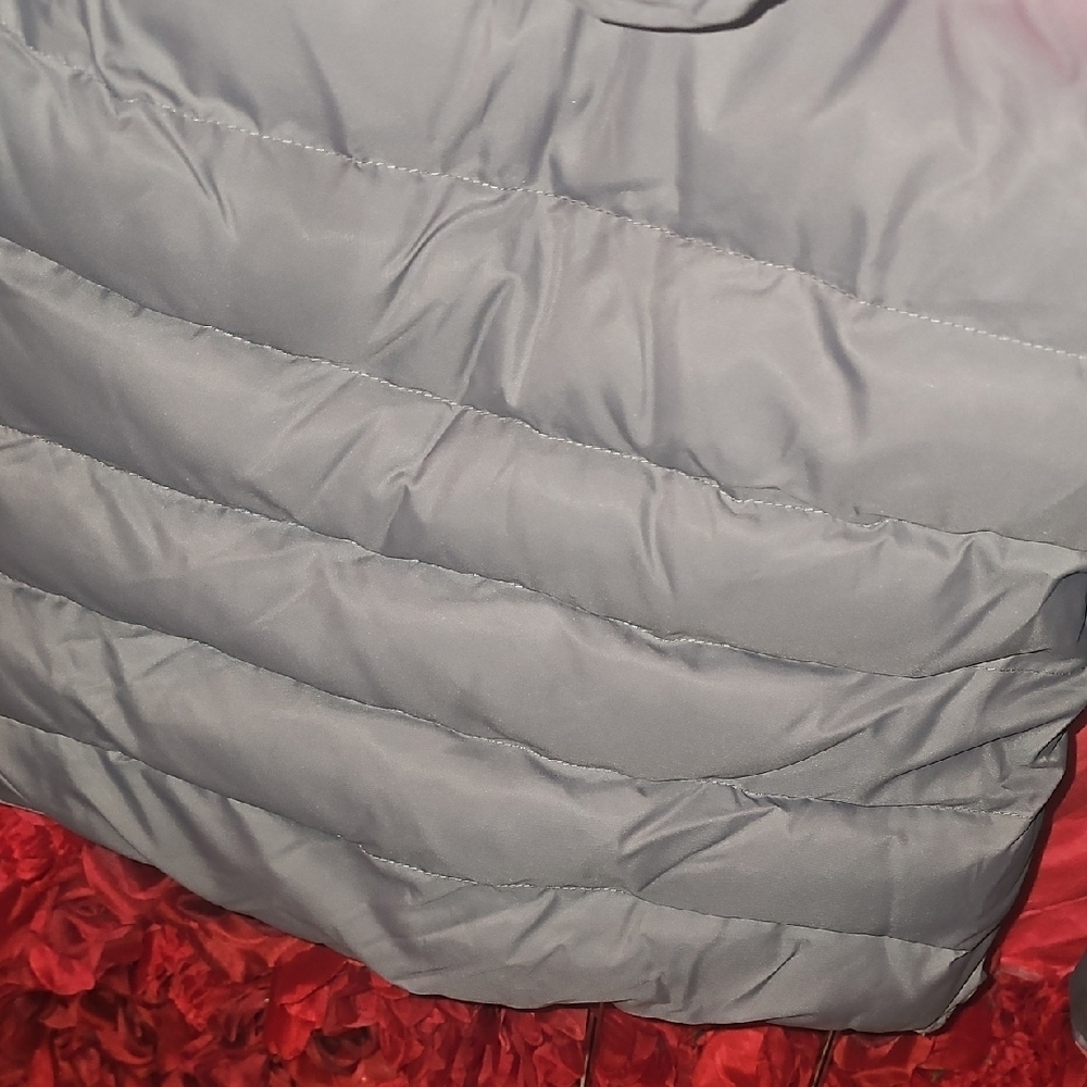 Champion Kids Puffer Jacket in Charcoal and Bright Pink Size Small (6/6X) - Picture 12 of 12
